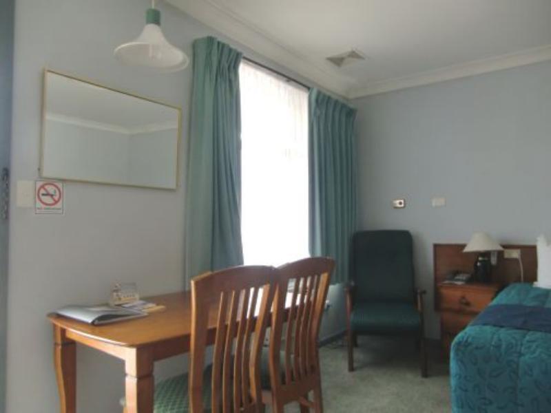 Castle Motel Bairnsdale Room photo
